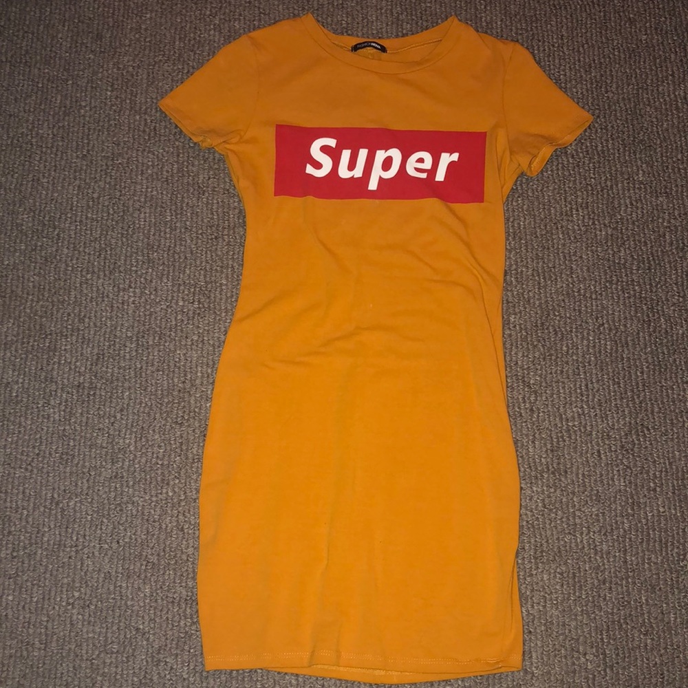 Yellow “Super” fitted dress